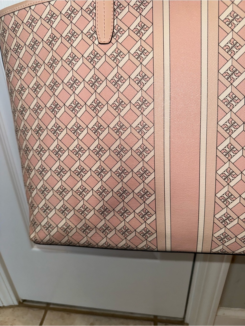 Tory Burch Geo Logo Tote Bag-Large - Picture 11 of 15